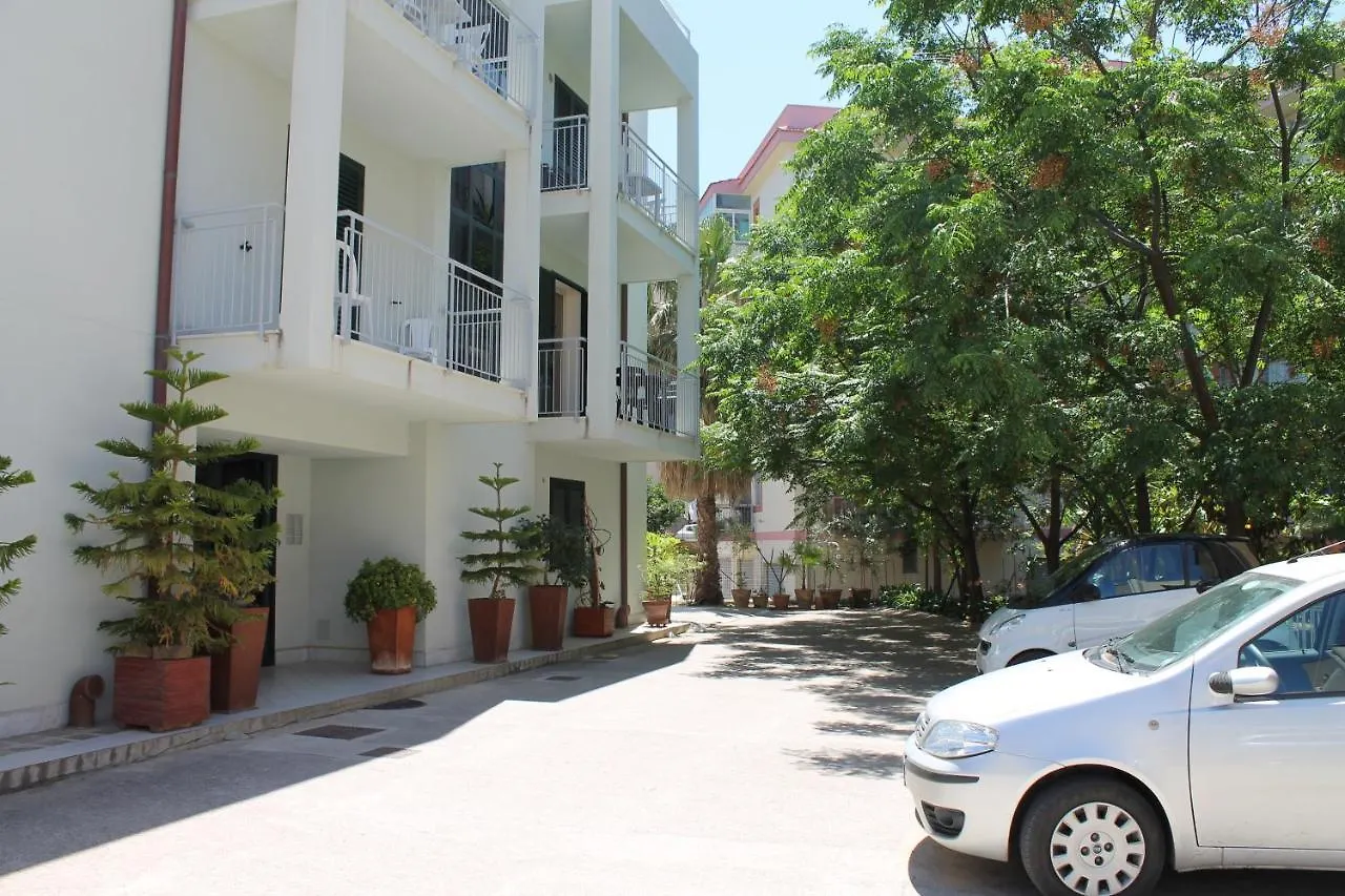 Apartment Dea Beach Cefalu